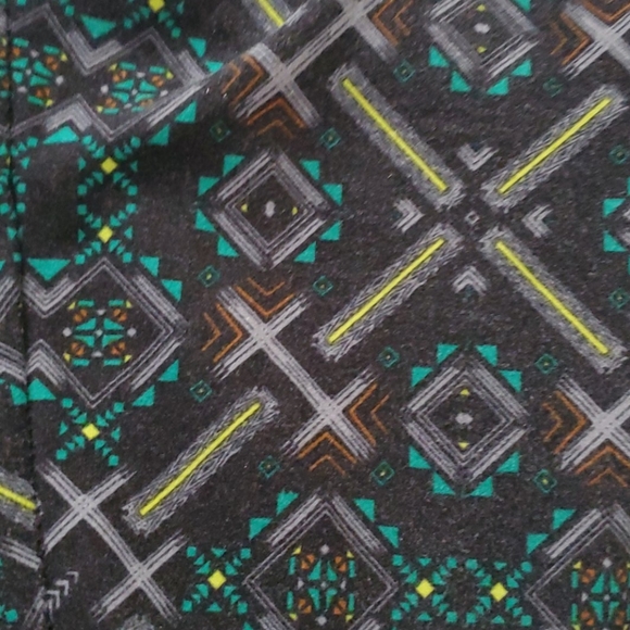 Lularoe TC leggings - Picture 3 of 3